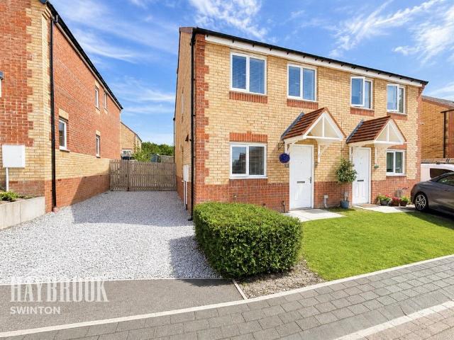 House for sale in Swinton, South Yorkshire