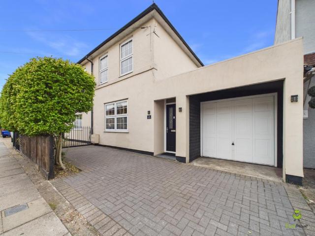 House for sale in London Borough of Bexley, Greater London