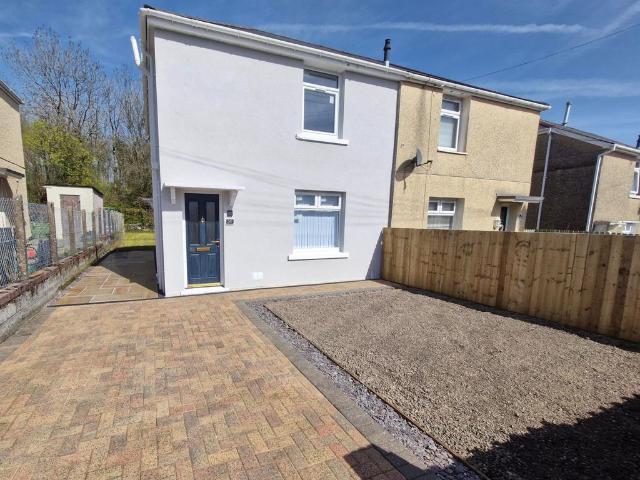 House for sale in Rassau
