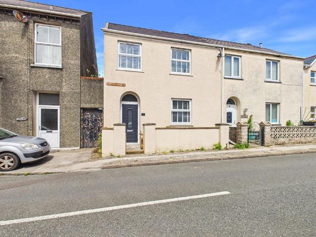 House for sale in Pembroke Dock, Wales
