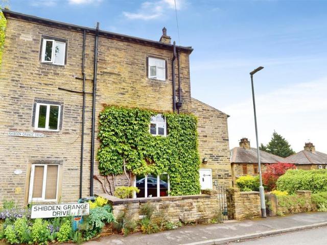 House for sale in Stump Cross, West Yorkshire