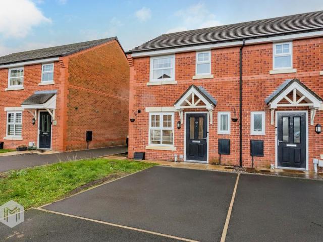 House for sale in Bradshaw, Lee Bank