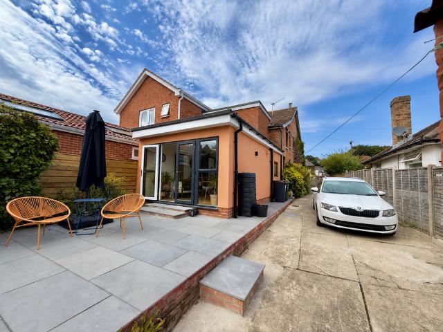 House for sale in Highcliffe