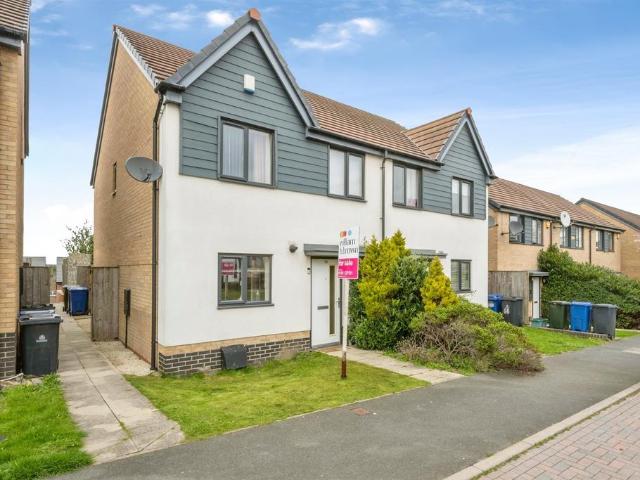 House for sale in Edlington, South Yorkshire