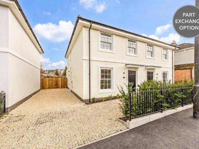 House for sale in Ewens Farm, Golden Valley
