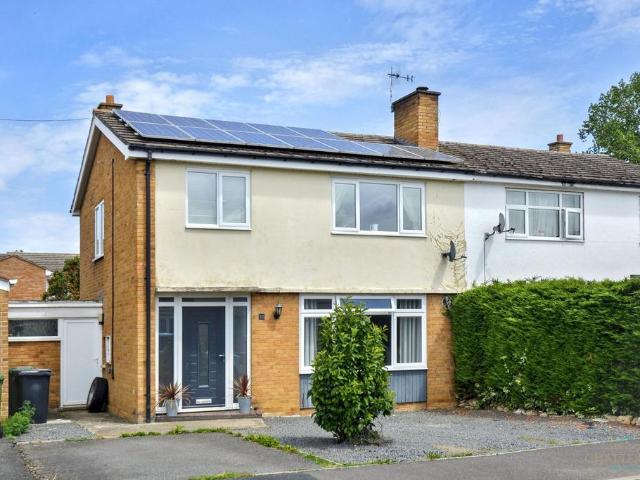House for sale in Crookhill, Worcestershire