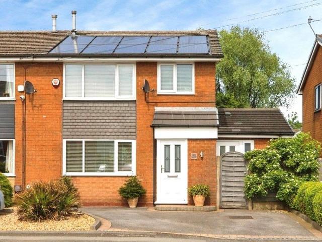 House for sale in Nuttall, Bury