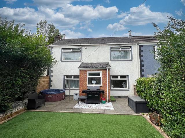 House for sale in Newcastle Higher, Aberkenfig