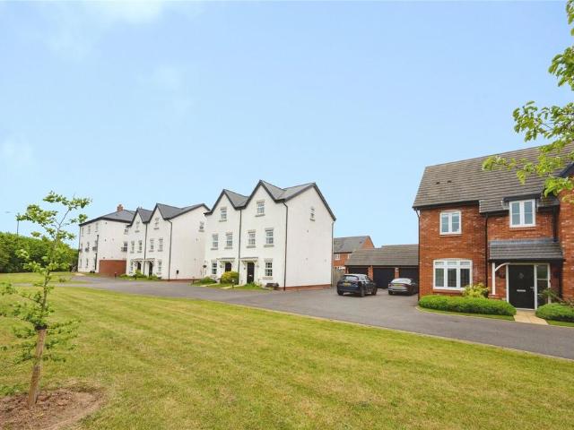 House for sale in Green Close, Warwickshire
