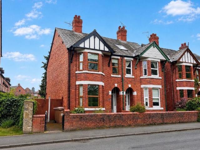 House for sale in Oswestry, Shropshire