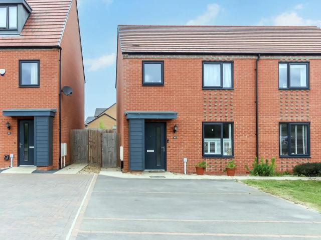 House for sale in Glenvale Park, Wellingborough