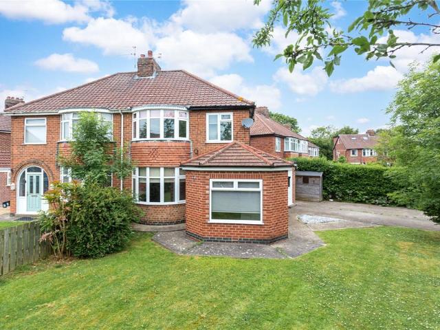 House for sale in High Field, York