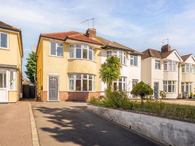 House for sale in Whitnash, Warwick
