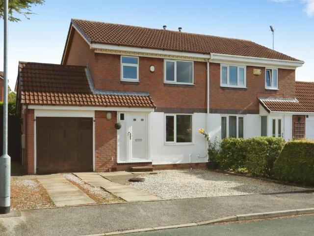 House for sale in Throapham, Rotherham
