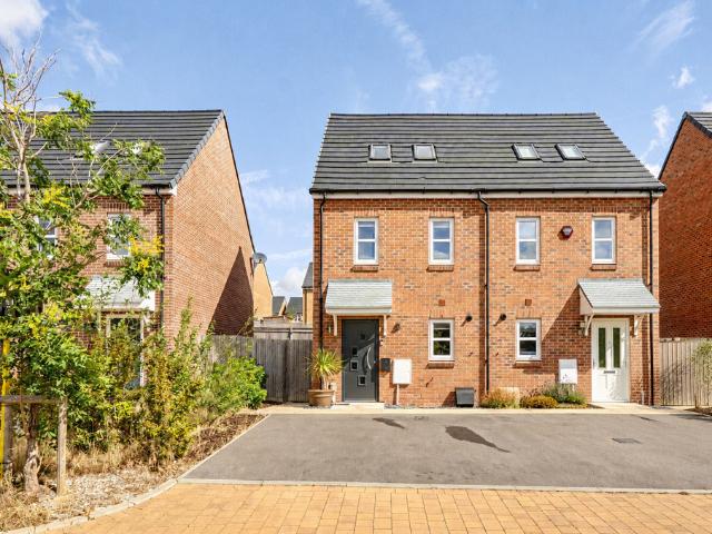 House for sale in Barton Stacey, Hampshire