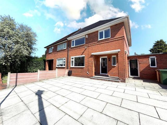 House for sale in Daisy Hill, Lee Bank