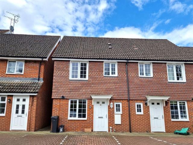 House for sale in Emmbrook, Wokingham