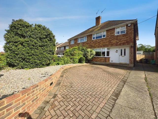House for sale in The Butts, Kent