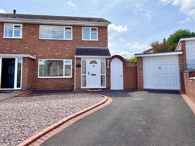 House for sale in Heath Farm, Frankwell