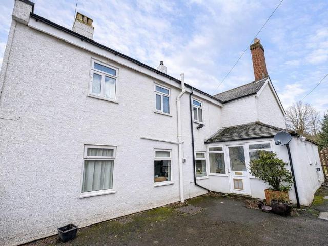 House for sale in Trewen