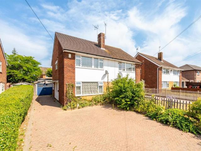 House for sale in Holybrook, Reading