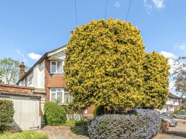House for sale in Lane, Greater London