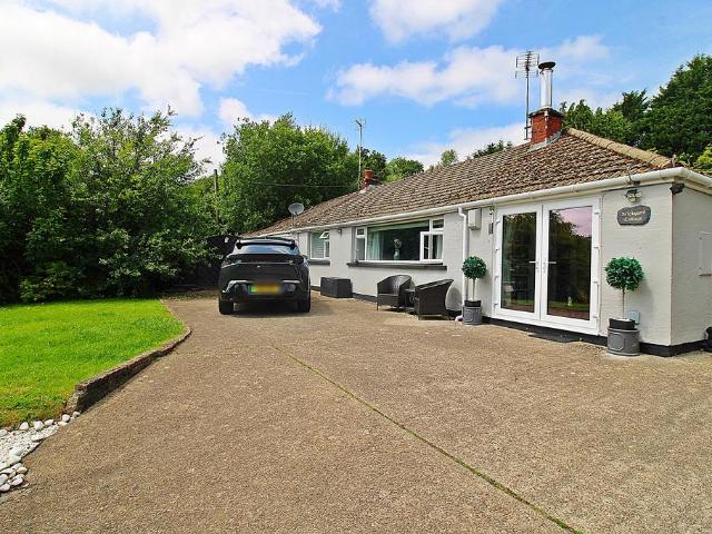 House for sale in Llantrisant, Beddau