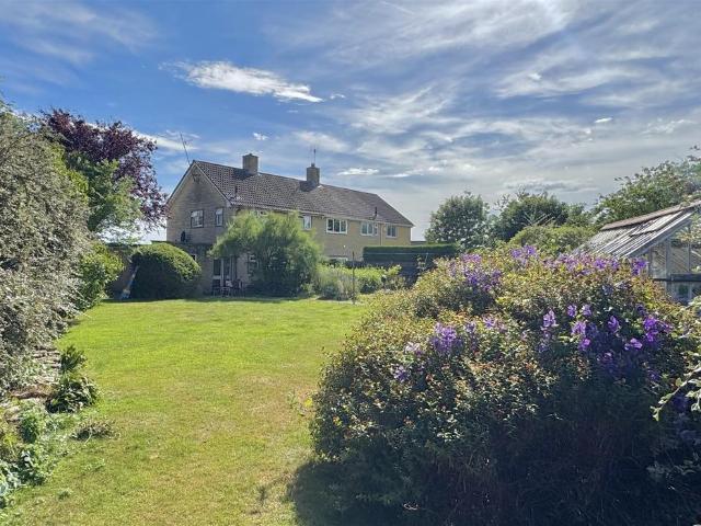 House for sale in Fossebridge, Gloucestershire