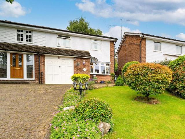 House for sale in Hertford, Colliers End