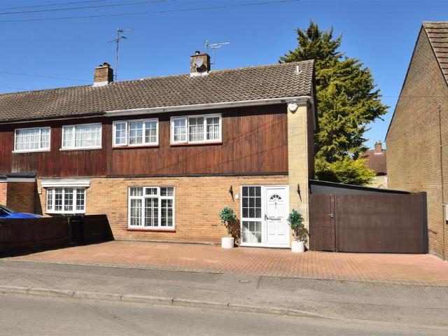 House for sale in Leighton-Linslade, Leighton Buzzard