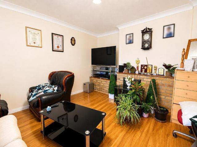 House for sale in Greater London