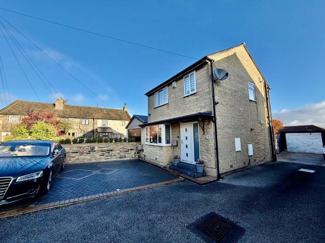 House for sale in Milnsbridge, West Yorkshire