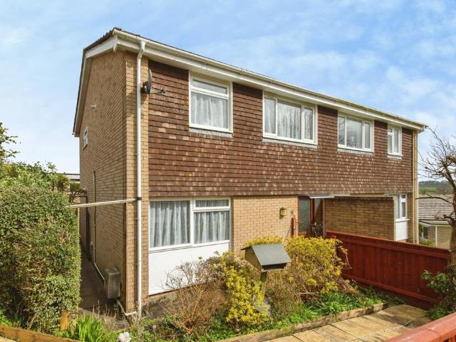 House for sale in Lamellion, Cornwall