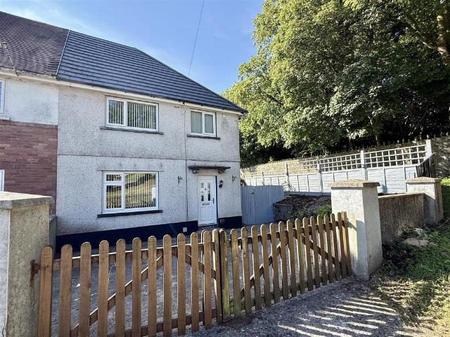 House for sale in Llannon, Cefneithin