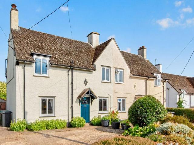House for sale in Pouchen End, Hertfordshire