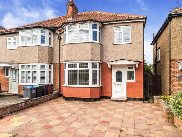 House for sale in Royal Borough of Kingston upon Thames, Greater London