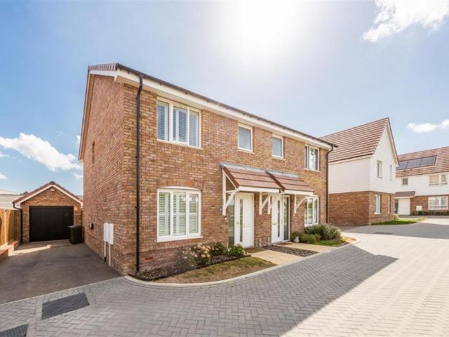 House for sale in Perryfields, West Sussex