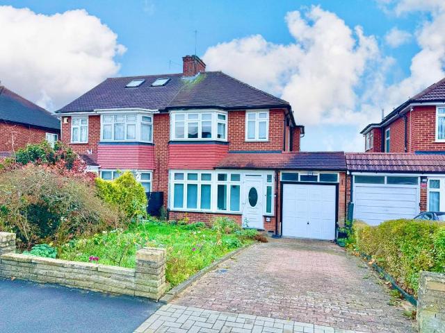 House for sale in Kingsbury, Greater London