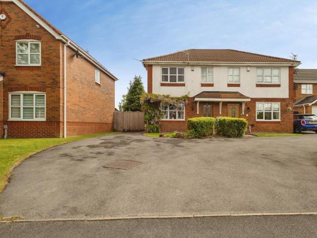 House for sale in Godley, Greenheys