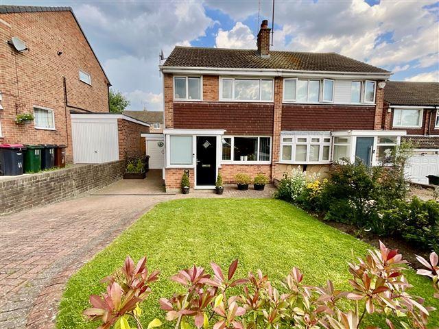 House for sale in Aston cum Aughton, Aston