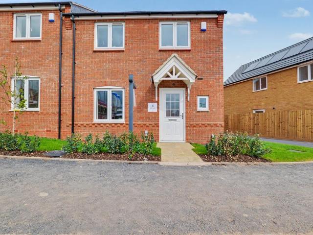 House for sale in Green Close, West Midlands