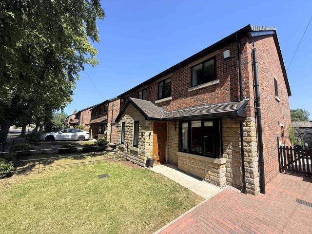 House for sale in Hightown, West Yorkshire
