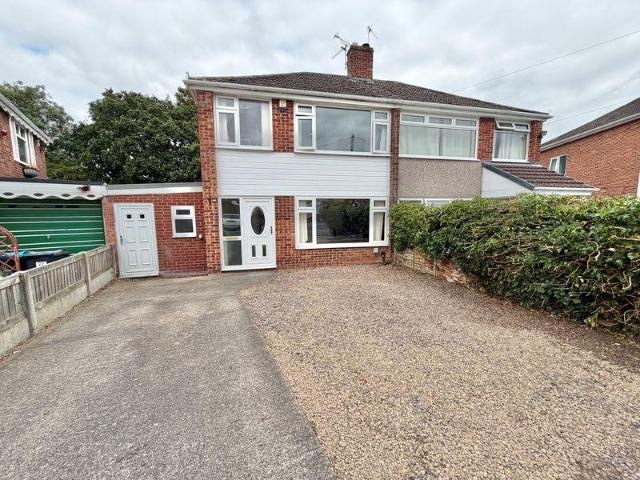 House for sale in Rossmore, Cheshire