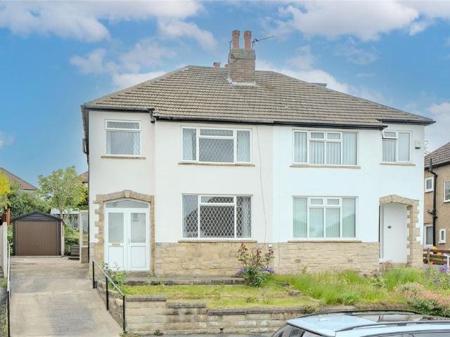 House for sale in Carr Manor, Moor Allerton