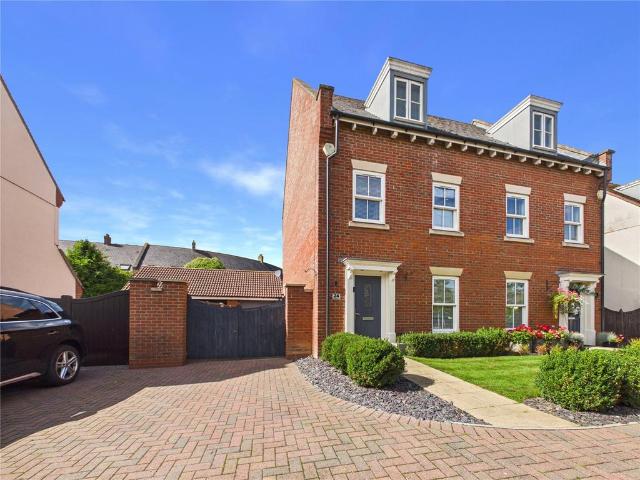 House for sale in Chipping Hill, Essex