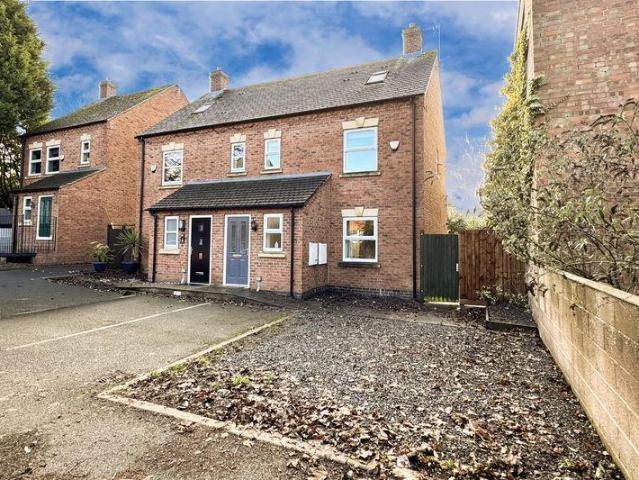 House for sale in Shepshed, Elmfield