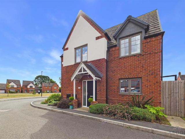House for sale in Froggatt, East Midlands