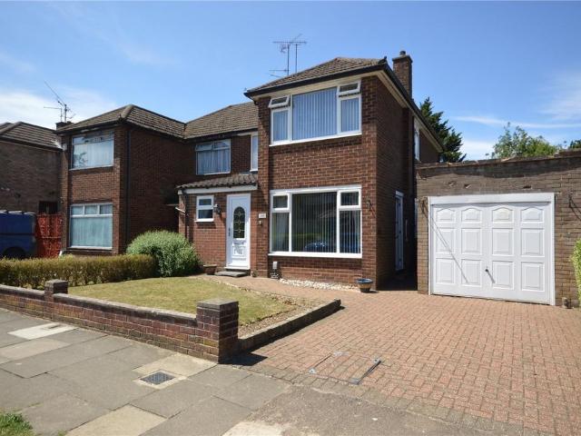 House for sale in Farley Hill, Spring Park