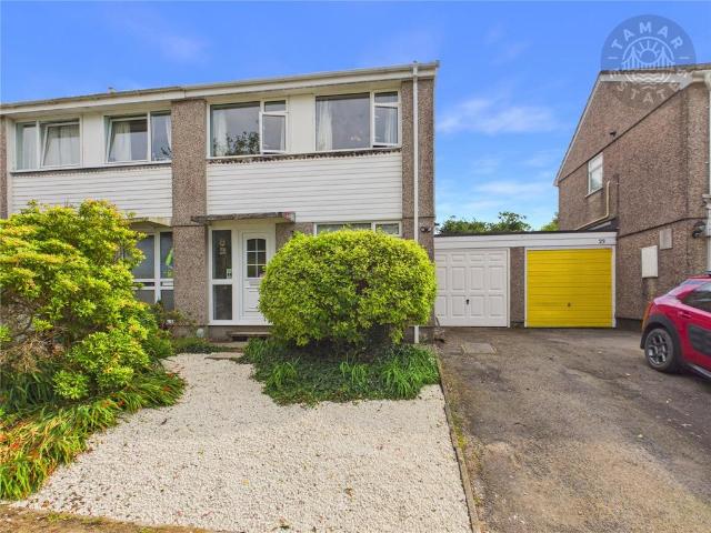 House for sale in Lamellion, Cornwall