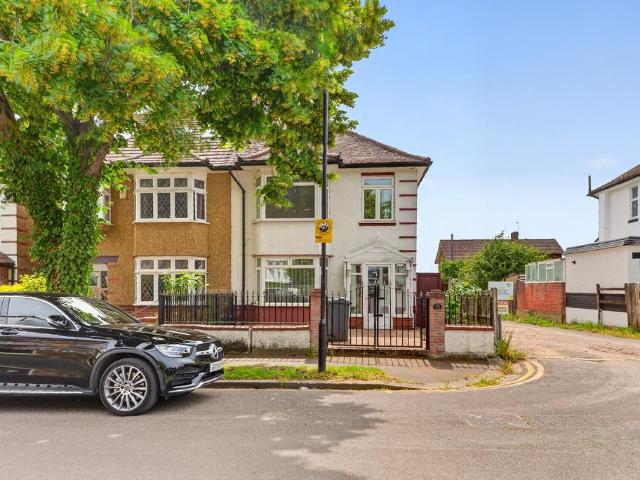 House for sale in London Borough of Hounslow, Greater London